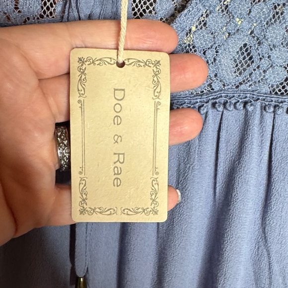NWT Doe & Rae Blue Lace Blouse Trumpet Sleeves Size Small - Picture 3 of 7